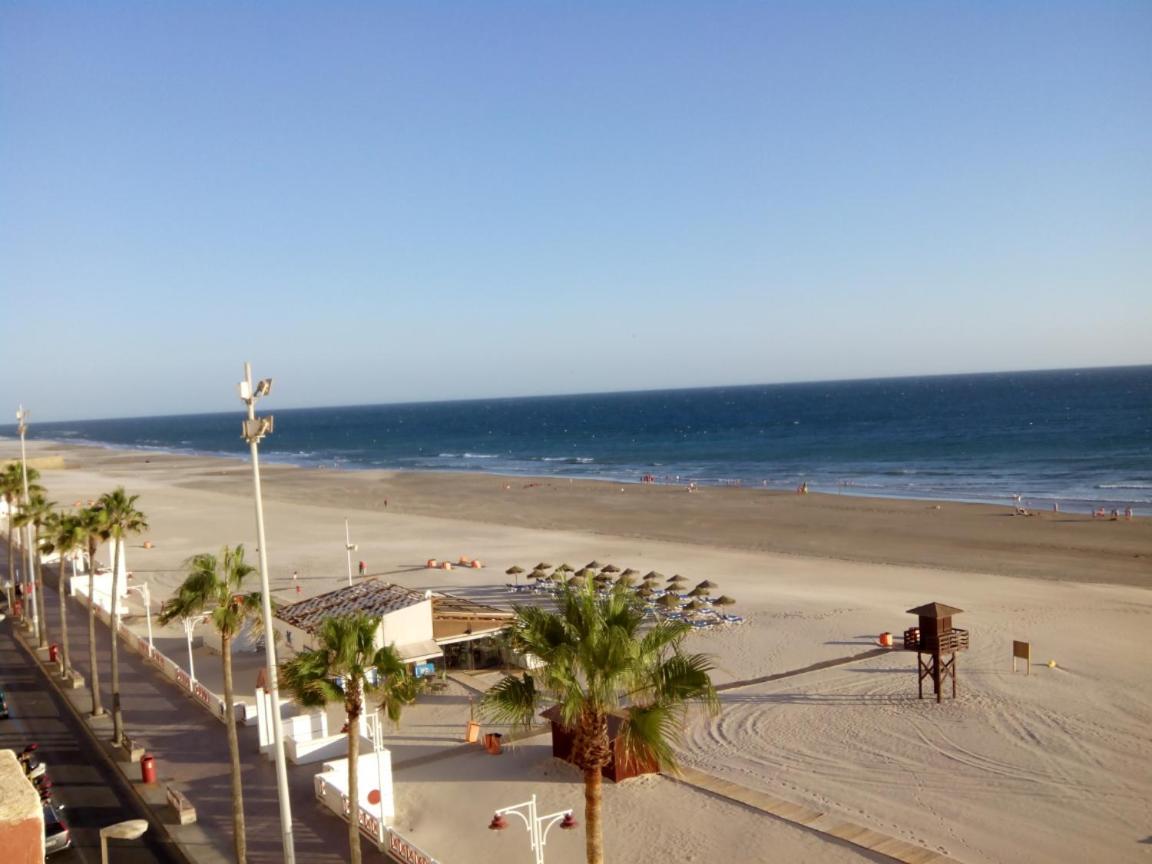 Apartamento En La Playa Con Garaje Cadice Esterno foto